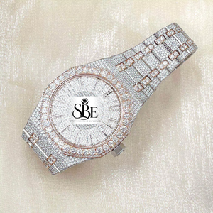 Orologio Premium con Diamanti Moissanite, Completamente Tempestato di Pietre VVS, per un Look di Lusso, Disponibile per la Vendita - Product Image 3