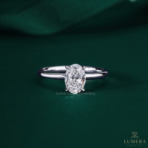แหวนหมั้นเพชรทรงรีคลาสสิก เพชรเลี้ยงในห้องปฏิบัติการ ทอง 14K 18K แหวนแต่งงานแบบโซลิแทร์สำหรับผู้หญิง เครื่องประดับสั่งทำ - Product Image 1