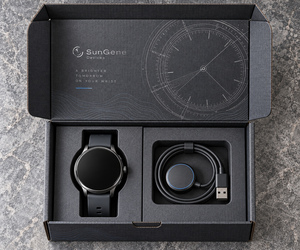 กล่องไปรษณีย์ลูกฟูกพิมพ์ลายสำหรับชุดสมาร์ทวอทช์ Custom Graphite Meridian - Product Image 2