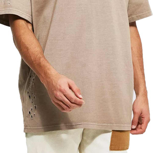 T-shirts pour hommes style sport, coton délavé vintage, imprimé délavé, détails déchirés, tissu doux et respirant, style décontracté pour l'été - Product Image 5