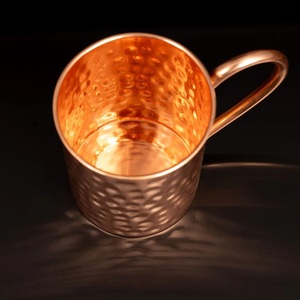 Verre à boire en cuivre pur de qualité supérieure |   Fabriqué à la main, écologique, léger, capacité de 250 ml |   Conception de logo personnalisé |   Fournisseur en gros - Product Image 4