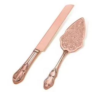 Ensemble de spatules à gâteau en acier inoxydable design avec poignée élégante pour un service de gâteaux raffiné lors d'événements - Product Image 2