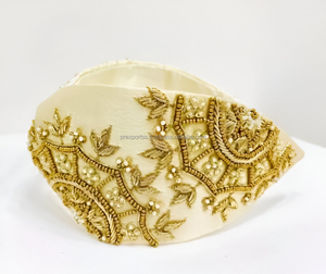 Diadema Acolchada Hecha a Mano para Mujer, Accesorio de Pelo Nupcial de Lujo con Bordado Zari Dorado, Moda de Boutique para Bodas, Venta al por Mayor - Product Image 2