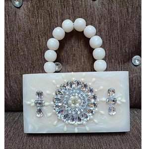 Bolso de mano de resina con asa, nuevo estilo para fiesta nupcial, para mujer, con aspecto de cartera y bolsillo. - Product Image 2