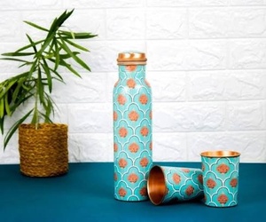 Juego de Botella de Agua de Cobre Floral Hecha a Mano de Lujo con Dos Tazas, Termo Portátil de Viaje - Product Image 4