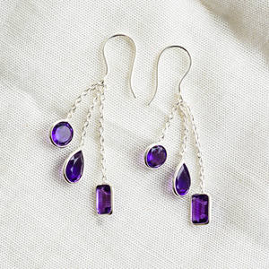 Pendientes de borla geométricos de amatista con engaste de borla estilo premium Royal, con diseño moderno para mujer. - Product Image 2