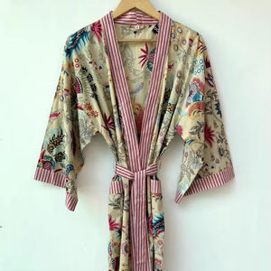 Bata Kimono de Algodón Suave con Estampado de Dibujos Animados para Mujer, Camisón de Verano Hecho a Mano ODM con Cuello en V y Cintura Elástica de Longitud Completa - Product Image 1