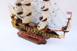 Maqueta de Barco de Madera Hecha a Mano, Sovereign of the Seas 1637 - Réplica Clásica del Buque de Guerra de la Marina Real Británica para Oficina en Casa de Lujo - Product Image 5