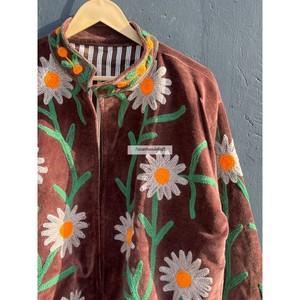 Veste en velours brodée de nouvelle conception, faite à la main, courte, unisexe, avec doublure en coton, style bohème chic - Product Image 2