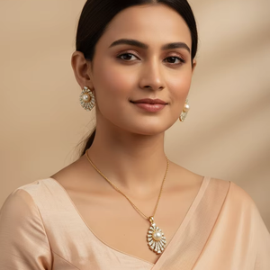 Conjunto de dos piezas de perlas de agua dulce y también se puede hacer como broche. Conjunto de joyería de perlas chapadas en oro. Fabricante mayorista de conjuntos de perlas. - Product Image 5