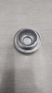 Écrou fileté en aluminium moulé sous pression et usiné avec surface sablée, taille sur mesure - Product Image 1