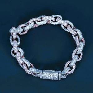 สร้อยข้อมือเงินแท้ 925 ประดับมอสซาไนต์ แบบ Cuban Link ชุบทอง สร้อยคอแบบโซ่  สำหรับทุกเพศ สไตล์ฮิปฮอป เหมาะสำหรับเป็นของขวัญในงานปาร์ตี้ - Product Image 2