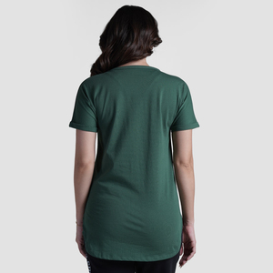 Prendas esenciales minimalistas y modernas para el armario de la mujer: camisetas con cuello en V para un estilo diario sin esfuerzo y atuendos relajados para una apariencia duradera. - Product Image 2