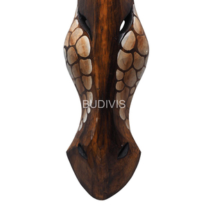 Masque mural classique en bois sculpté girafe, fait main, décoration animale ethnique pour la vente en gros, aménagement de maisons et de complexes hôteliers - Product Image 2