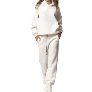 สินค้ามาใหม่ ชุดวอร์มผู้หญิงแบบมีซิปทรงโอเวอร์ไซส์ เสื้อมีฮู้ดทรงเข้ารูปและกางเกงจ็อกเกอร์ ชุดลำลองแฟชั่นฤดูใบไม้ผลิและฤดูใบไม้ร่วง - Product Image 1