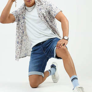 กางเกงยีนส์ขาสั้นผู้ชายพรีเมียมสไตล์ดิสเทรส สำหรับฤดูร้อน ทรงตรง ความยาวระดับเข่า ลุคโมเดิร์น แห้งเร็ว ใส่สบาย เหมาะสำหรับการเดินทางและใช้งานในชีวิตประจำวัน - Product Image 6