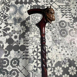 Bastones de Madera Modernos Hechos a Mano, Ecológicos y Duraderos, Fabricados con Madera Natural Resistente, que Ofrecen Soporte Confiable y Comodidad - Product Image 1