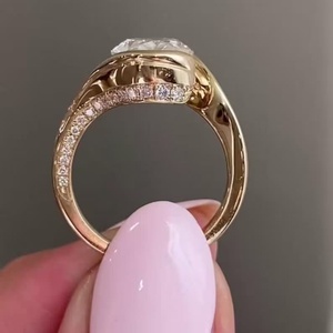 Bague de fiançailles SATVIK RATNA 3CT en diamant de laboratoire taille ovale, certifiée IGI, plaqué or 14K, solitaire de luxe pour mariage ou promesse - Product Image 2