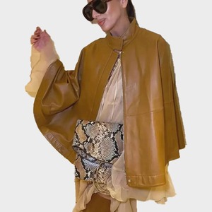 เสื้อคลุมหนังแกะทำมือ สไตล์มินิมอล สีน้ำตาล - Product Image 1