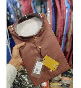 Kurta de algodón suave para hombre, con cuello alto y botones frontales, diseñada para uso diario, estilo festivo y comodidad duradera. - Product Image 4