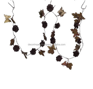 Guirlandes créatives faites à la main guirlandes de Noël multicolores de qualité supérieure pour les entrées engageantes Jingle Bell Curly Twig Garland - Product Image 1