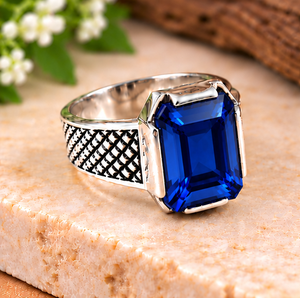 Anillo de Plata de Ley con Zafiro Azul, Anillo para Hombre con Gema Azul Corte Esmeralda, Joyería de Plata Grabada Vintage - Product Image 3