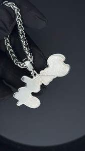 ตะขอทรงกลมข้อความชื่อตัวอักษรชื่อบุคคลน้ำแข็งสร้อยคอจี้ฮิปฮอปที่กำหนดเองสำหรับผู้หญิงจี้เงินสองโทนและกุหลาบจี้ชื่อชุบ - Product Image 3