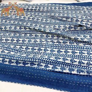 Cubrecama Acolchado Kantha de Algodón Azul Índigo de la Mejor Calidad, Estampado a Mano con Bloques Dabu, para el Hogar, Venta al por Mayor - Product Image 3
