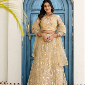 Lehenga Choli Tradicional con Bordado Intrincado, Tonos Ricos, Artesanía Atemporal, Material de Red de Mariposa Reciclado, para Fiestas de Mujeres - Product Image 1