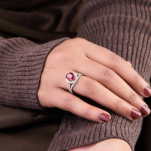 Purecarat Oro amarillo Oval Rubí Diamante Halo Anillo de compromiso Colección de anillos de diamantes elegantes - Product Image 4