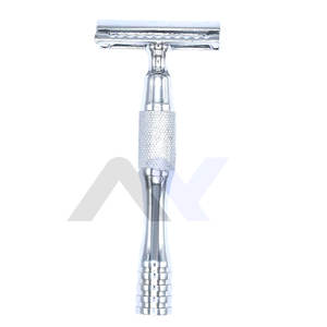 Maquinillas de Afeitar de Doble Filo con Acabado Cromado Premium, Material de Calidad Superior, Experiencia de Afeitado Suave - Product Image 3
