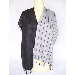 Écharpe longue en coton tissé à la main pour femmes, motif rayé, légère, douce, respirante, tendance, vente en gros du fabricant - Product Image 3