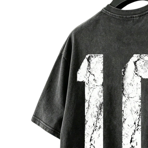 T-shirt vintage noir 100 % coton délavé, manches courtes, col rond, numéro 10 imprimé en sérigraphie sur le devant, 280 g, respirant, coupe oversize - Product Image 4