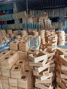 Cesta rectangular tejida para cubiertos con 3 compartimentos, hecha a mano con ratán natural, para decoración de mesa, procedente de Vietnam. - Product Image 5