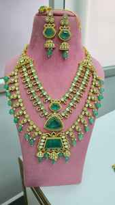 Conjunto de collar nupcial de calidad premium con Maang Tikka, joyería de lujo para bodas, trajes de fiesta, ropa étnica y occidental. - Product Image 2