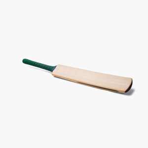 Batte de cricket classique en saule, forme et style traditionnels, manche court, avec livraison et expédition - Product Image 2