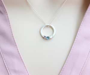 Collier en argent sterling avec pendentif personnalisé en améthyste, pierre de naissance familiale, bijoux pour mères, vente en gros - Product Image 5