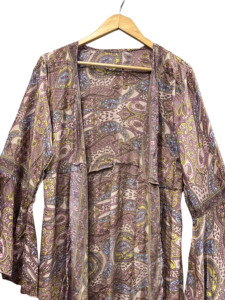 Robe portefeuille élégante pour femme, motif floral, longueur midi, manches courtes, fermeture portefeuille, taille élastique, matière confortable et légère - Product Image 6