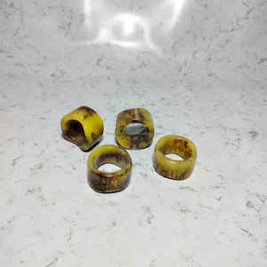 Porte-serviettes rond moderne en résine - Écologique et durable pour les tables à manger, les mariages et les fêtes, décoration de la maison - Product Image 1