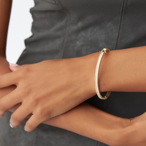 Bracelet en moissanite de qualité supérieure, pierres étincelantes, bijoux de mariée élégants pour femmes, disponible à un prix raisonnable - Product Image 4