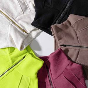 Sudadera de cuello redondo para hombre, corte regular, mezcla de poliéster/algodón, informal, para otoño, color liso, con bolsillo canguro - Product Image 3