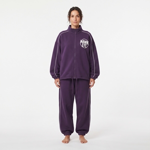 Ensemble de survêtement deux pièces pour femme avec logo personnalisé, veste zippée intégrale et pantalon assorti - Product Image 3