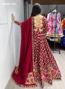 Conjunto de Lehenga Choli y Dupatta de Rayón y Algodón con Estampado Azarakh y Adornos de Espejo, Estilo Tradicional Indio, Nueva Variedad para Festivales - Product Image 6