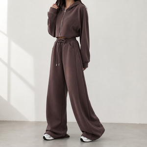 Ensemble de survêtement beige à capuche pour femme, coupe ample à manches longues avec poches latérales, taille élastique, tenue décontractée pour l'automne - Product Image 2