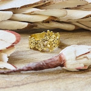 High Demand Floral <b>Rings</b> Boho Brass Band <b>Ring</b> For Women 18k Gold Plated <b>Dainty</b> Flower Pattern Hollow Wholesale Jewelry - Product Image 3