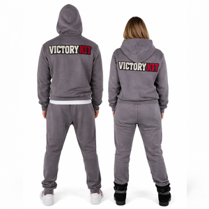 Conjunto Deportivo de Felpa con Bordado Chenille, Sudadera con Capucha y Pantalones Deportivos con Logotipo Personalizado, Ropa Deportiva Unisex de Primera Calidad - Product Image 4