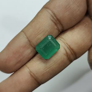 มรกตสีเขียวทรงแปดเหลี่ยม 7.33 กะรัต จากแซมเบีย พลอยหลวม รัตติชาร์ต 8.25 - Product Image 1