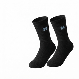 Servicio OEM, Calcetines Deportivos con Logotipo Personalizado, Fabricante de Calcetines Unisex de Algodón Blanco, Alta Calidad, Ligeros - Product Image 1