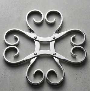 Salvamanteles de Acero Inoxidable con Forma de Flor, Resistente al Calor, Diseño de Espiral, Tapete para Mesa - Product Image 1