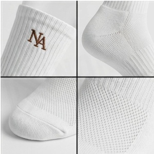 Chaussettes North Approach pour adultes, blanches, à lettres imprimées, respirantes, tricotées, pour l'été, usage décontracté - Product Image 4